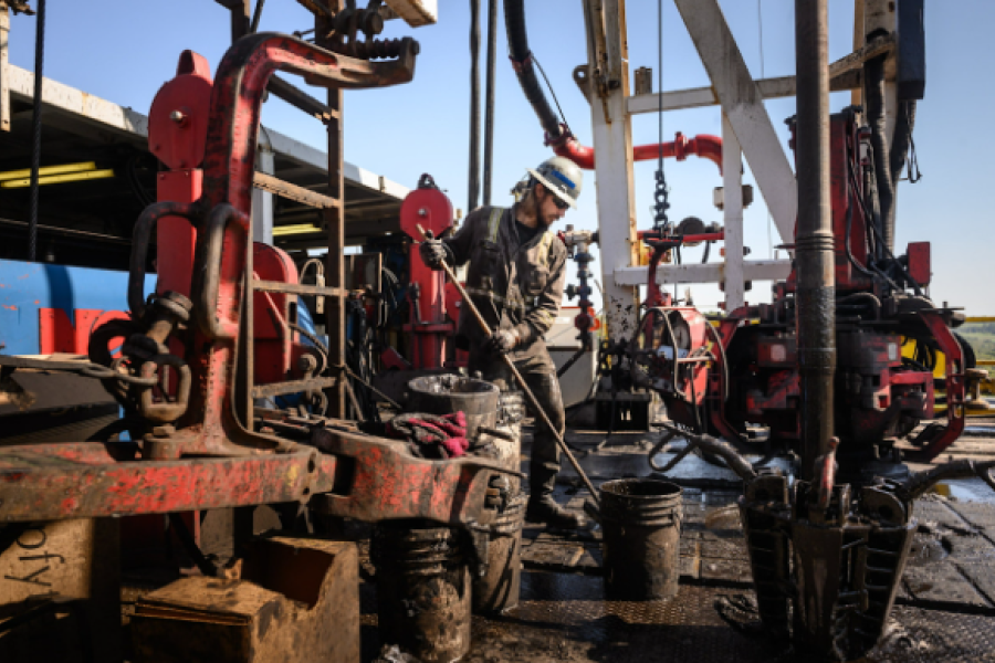 Global Scramble for Gas Assets Drives Dealmaking to a Decade High